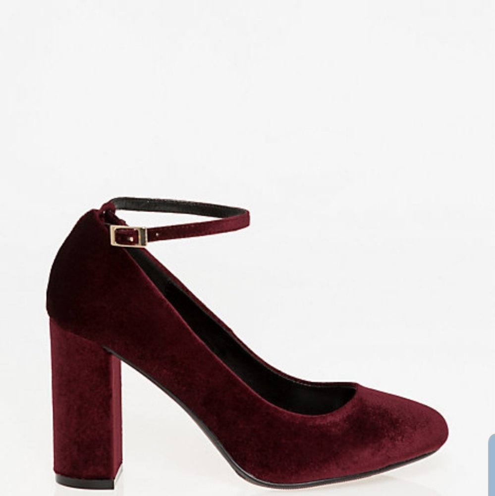 Velvet ankle strap pump